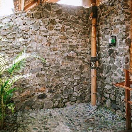 Baha Baha Villas West Sumbawa Yoyos - Free Yoga Class, Gym Daily Included For Guest - Fast Wifi Starlink Sekongkang Экстерьер фото