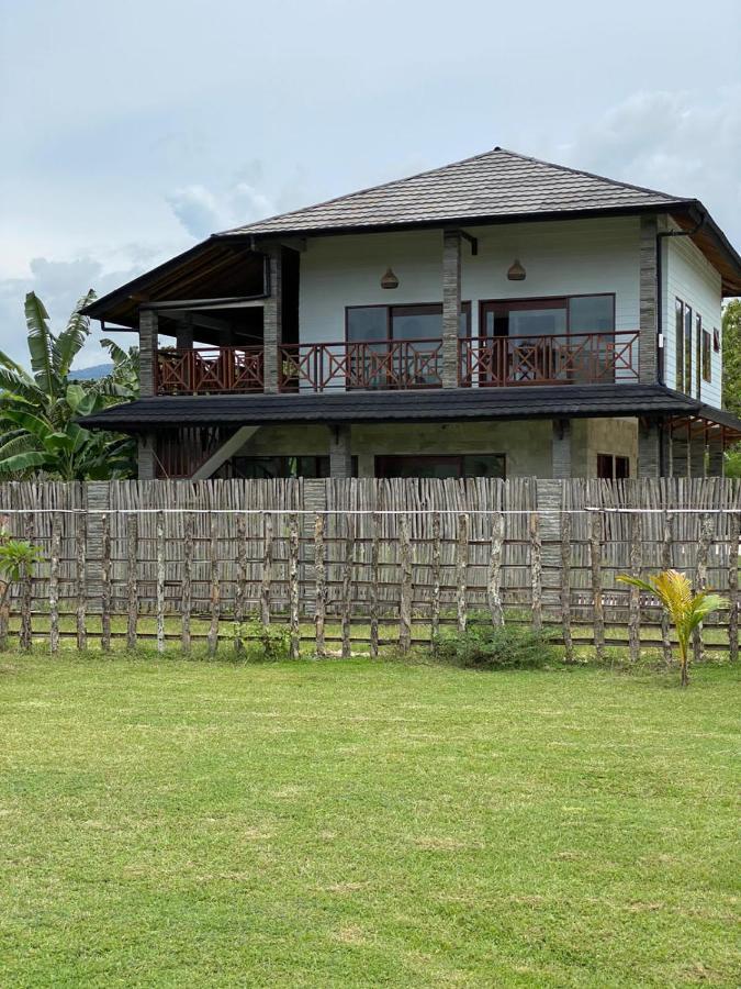 Baha Baha Villas West Sumbawa Yoyos - Free Yoga Class, Gym Daily Included For Guest - Fast Wifi Starlink Sekongkang Экстерьер фото