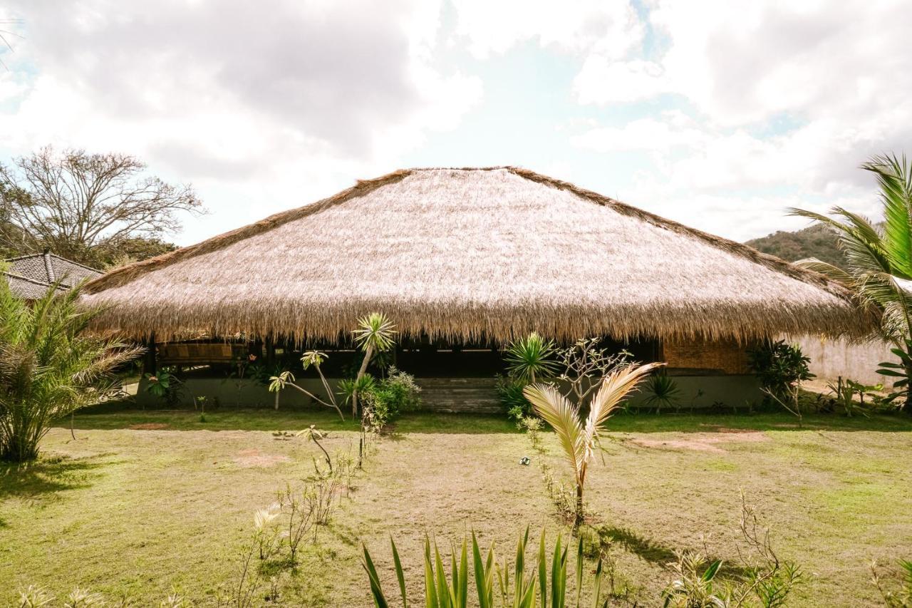 Baha Baha Villas West Sumbawa Yoyos - Free Yoga Class, Gym Daily Included For Guest - Fast Wifi Starlink Sekongkang Экстерьер фото