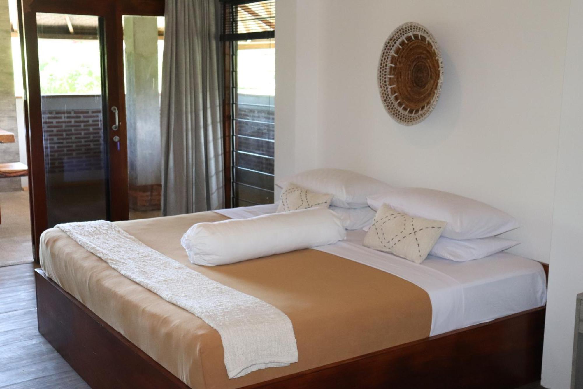 Baha Baha Villas West Sumbawa Yoyos - Free Yoga Class, Gym Daily Included For Guest - Fast Wifi Starlink Sekongkang Экстерьер фото