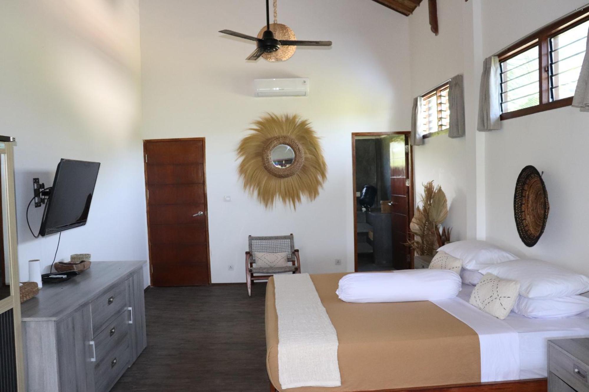 Baha Baha Villas West Sumbawa Yoyos - Free Yoga Class, Gym Daily Included For Guest - Fast Wifi Starlink Sekongkang Экстерьер фото